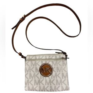 Michael Kors Korda cross body purse